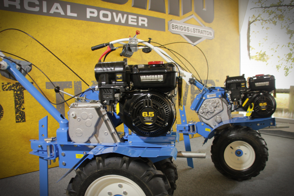 Профессиональный двигатель Briggs&Stratton Vanguard Профессиональный двигатель Briggs&Stratton Vanguard